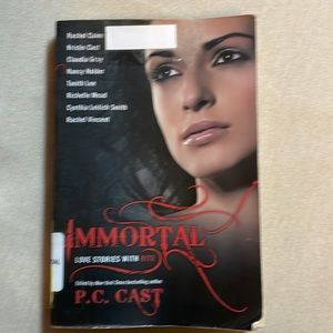 📚2/$6   Immortal: Love Stories with Bite